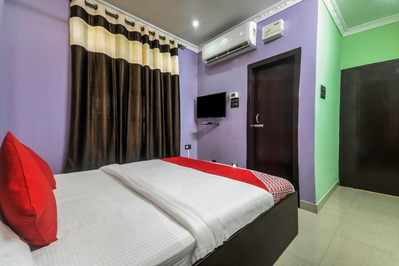 Oyo 13927 Green View Guest House Dispur Extérieur photo